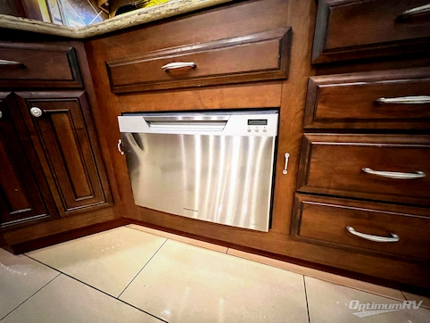 2014 Thor Tuscany 42WX RV Photo 3