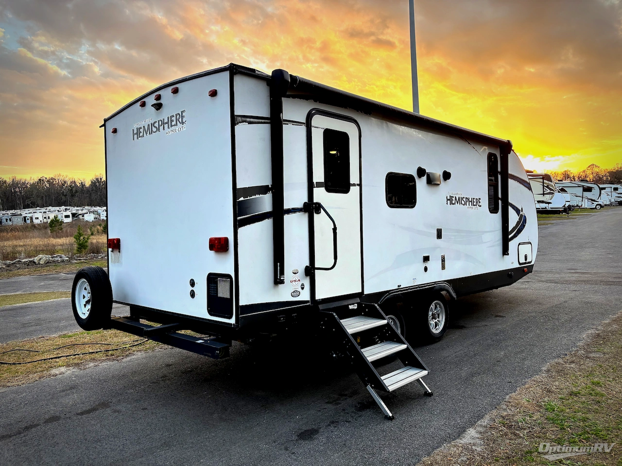 2019 Forest River Salem Hemisphere Hyper-Lyte 23RBHL Photo 2