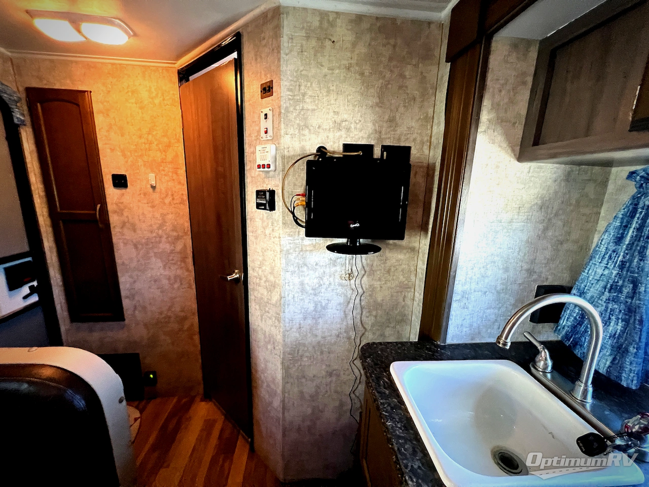 2017 Winnebago Towables Winnie Drop 170S Photo 8