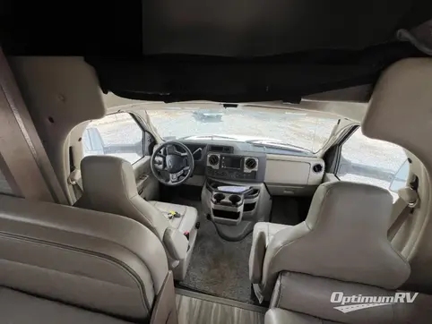 2022 Thor Four Winds 31E RV Photo 3