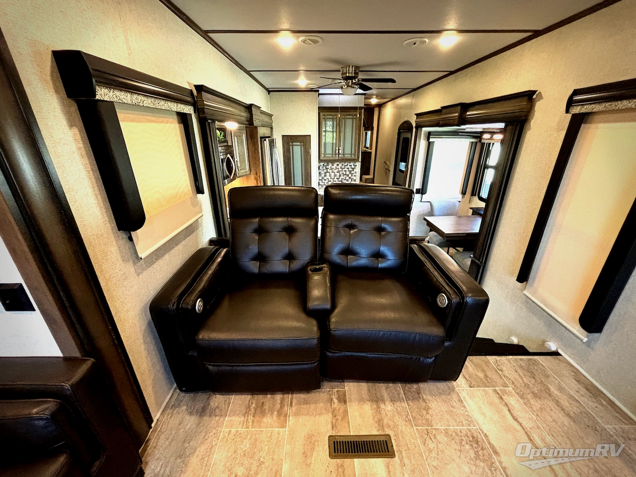 2019 Keystone Montana 3791RD Photo 7