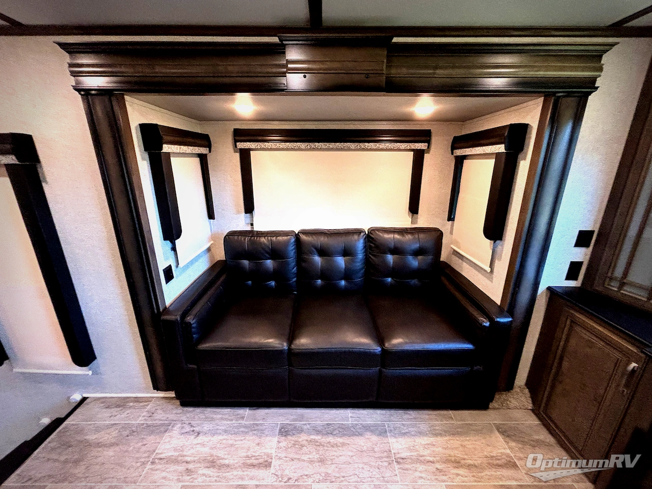 2019 Keystone Montana 3791RD Photo 10