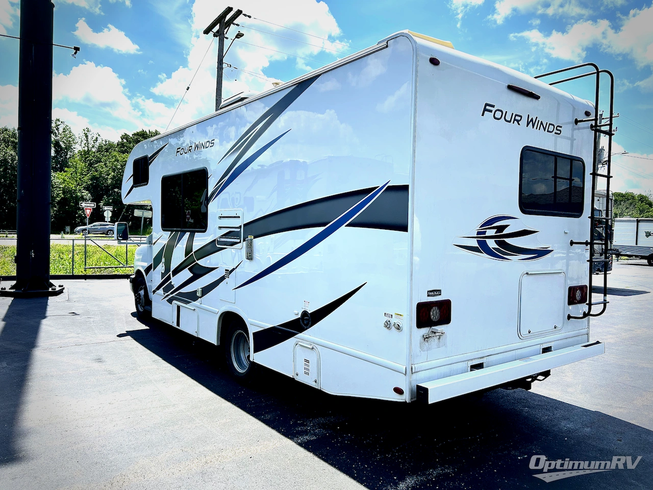 2022 Thor Four Winds 23U Photo 4
