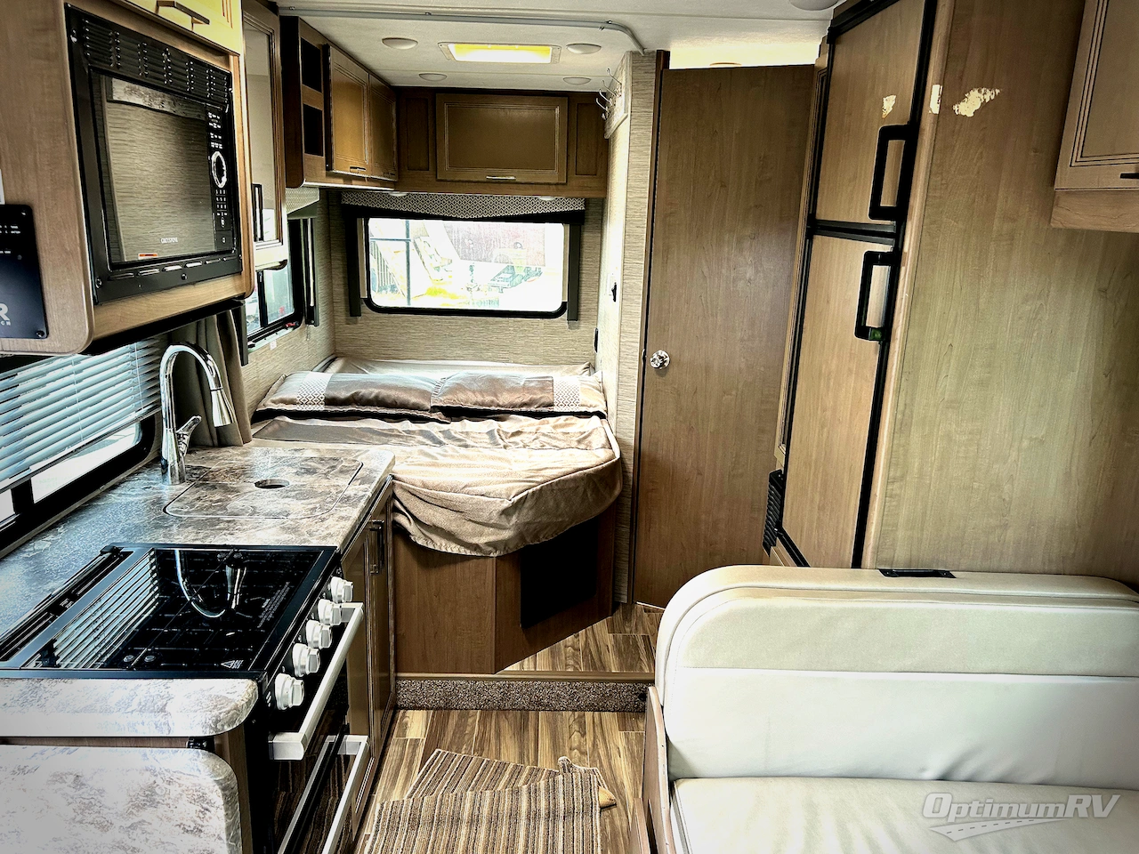 2022 Thor Four Winds 23U Photo 5