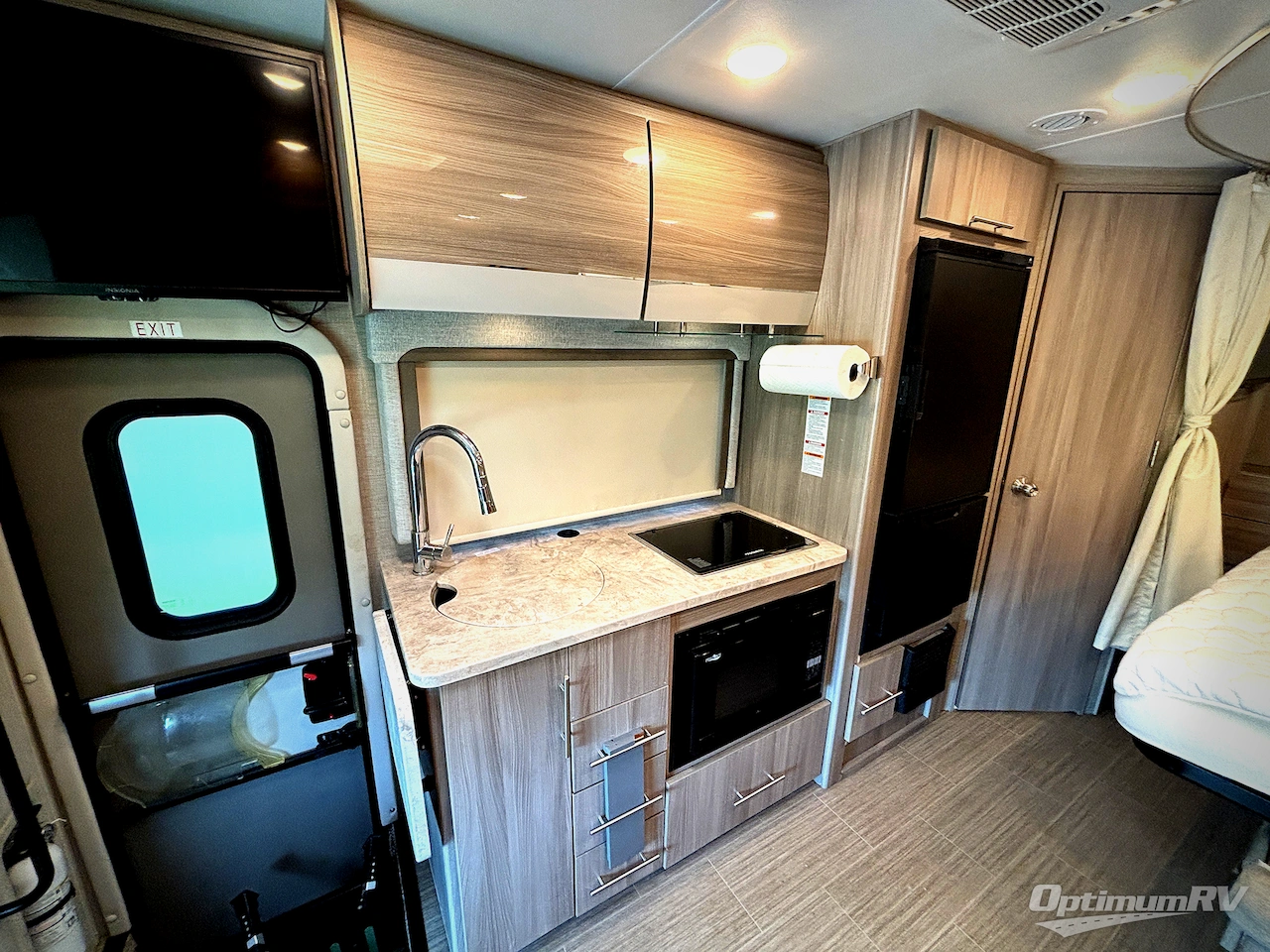 2023 Thor Compass 23TW Photo 10