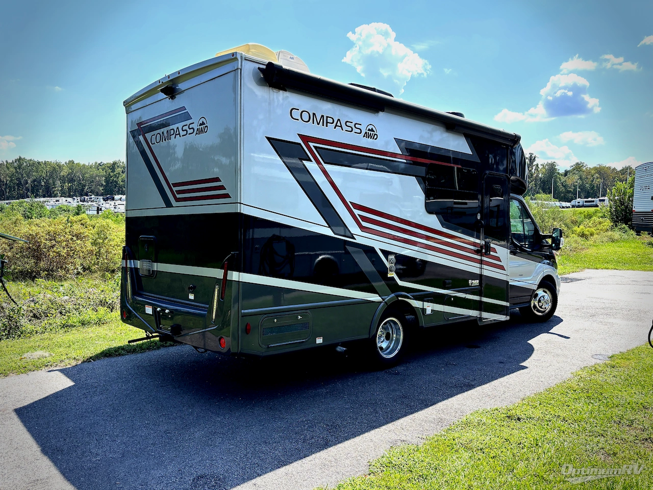 2023 Thor Compass 23TW Photo 2