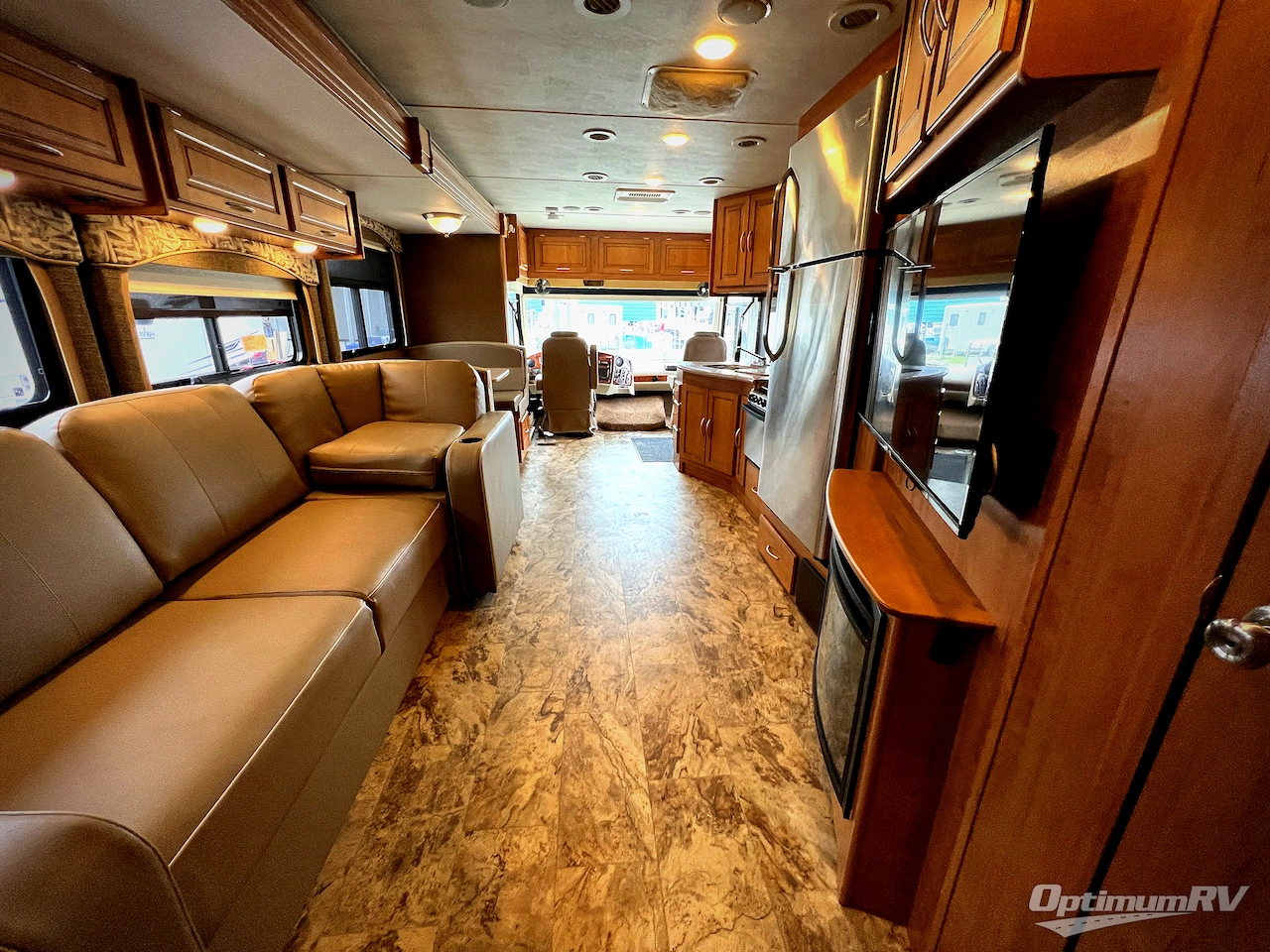 2016 Coachmen Mirada 35LS Photo 5