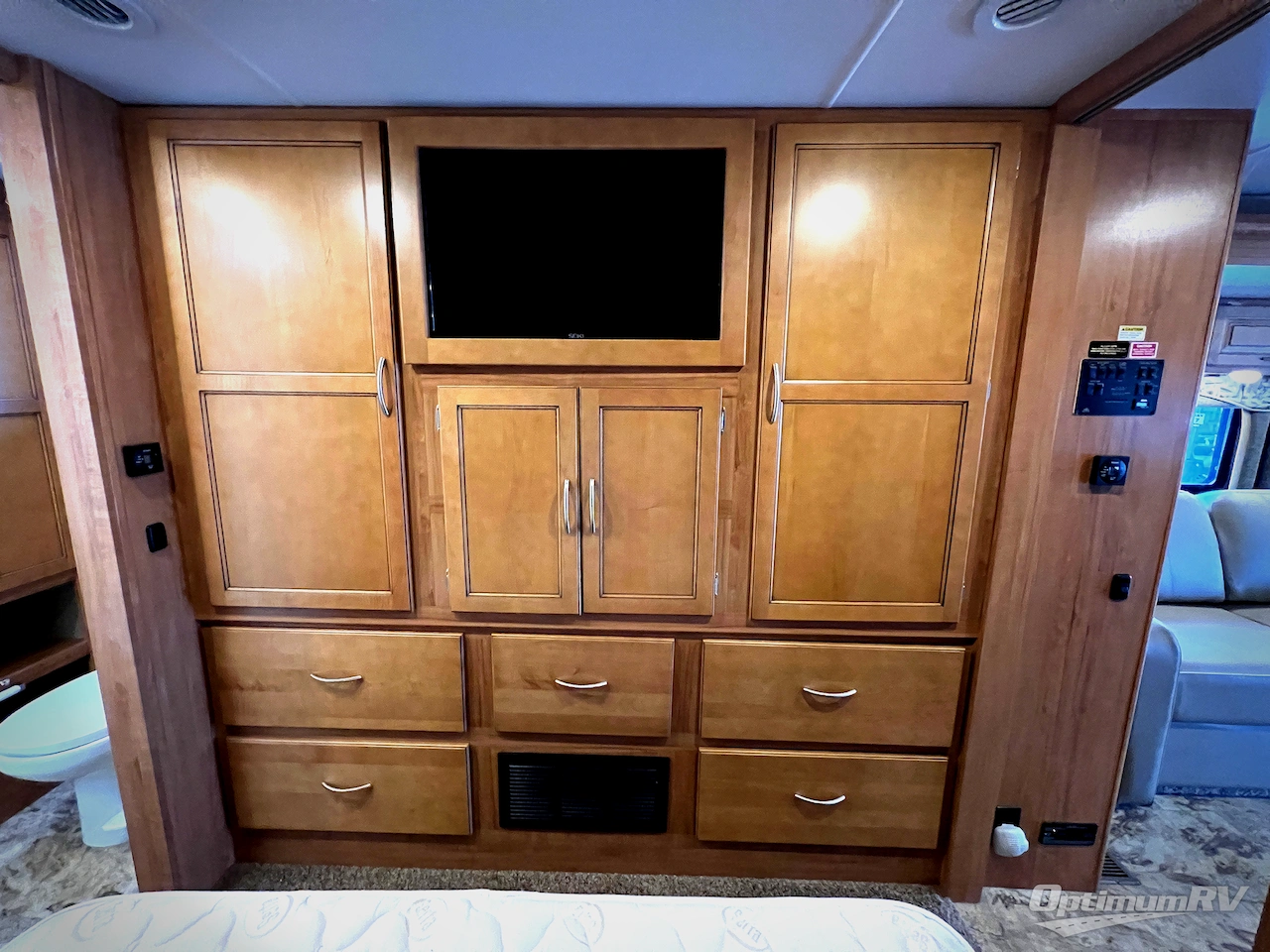 2016 Coachmen Mirada 35LS Photo 23