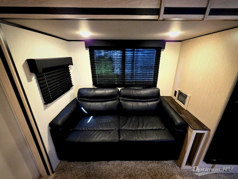 2022 Coachmen Apex Ultra-Lite 256BHS RV Photo 2