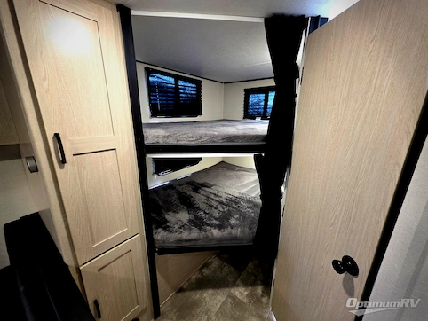 2022 Coachmen Apex Ultra-Lite 256BHS RV Photo 3