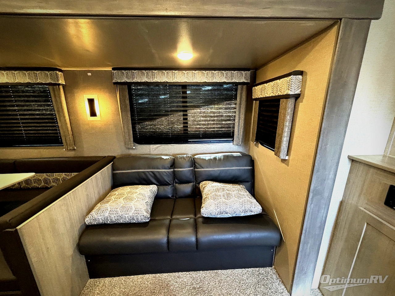 2022 Coachmen Catalina Legacy 293QBCK Photo 7