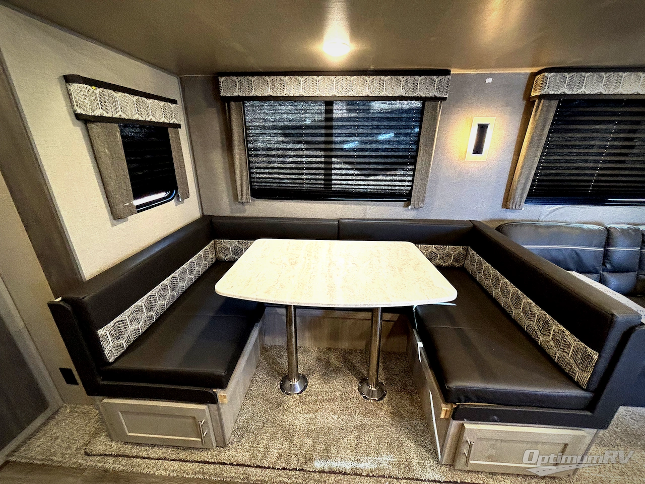 2022 Coachmen Catalina Legacy 293QBCK Photo 15