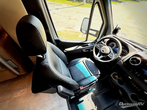 2024 Tiffin Wayfarer 25RW RV Photo 2