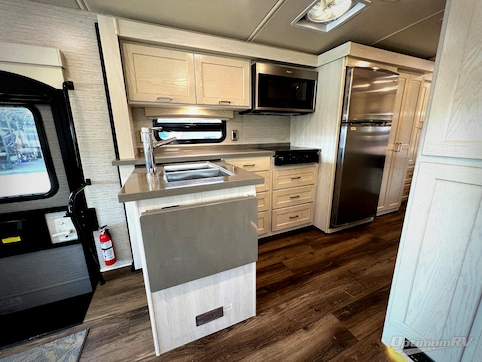 2020 Winnebago Forza 34T RV Photo 3
