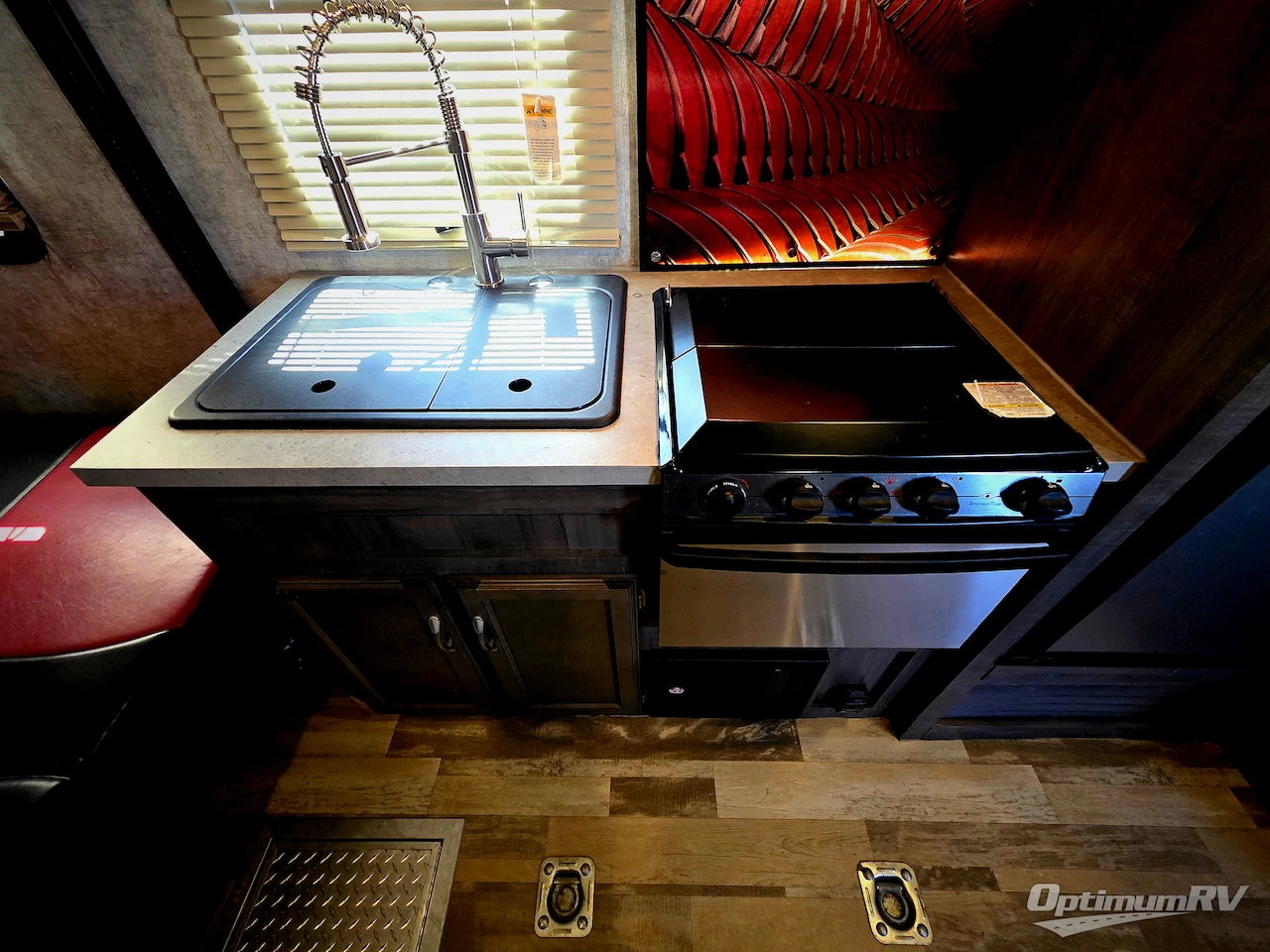 2016 Winnebago Towables Spyder 24FQ Photo 9