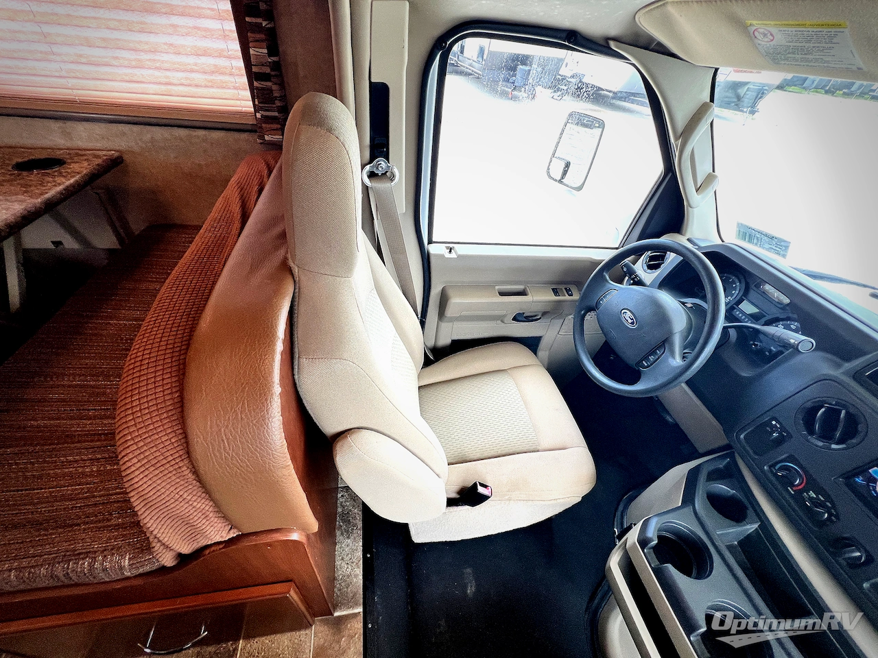2016 Thor Chateau 26A Photo 16