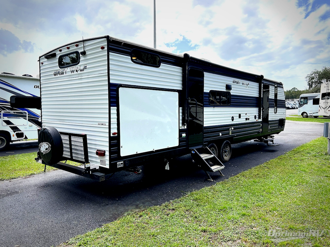 2024 Forest River Cherokee Grey Wolf 29TE Photo 2
