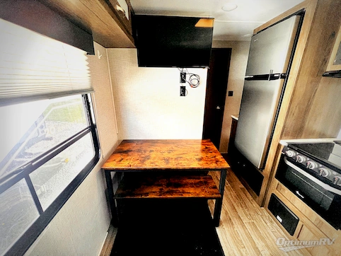 2021 East To West Della Terra 250BH RV Photo 2