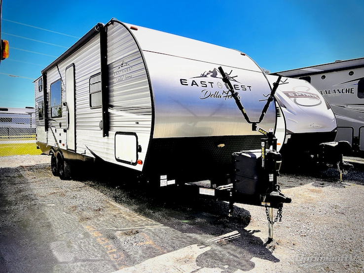 2021 East To West Della Terra 250BH RV Photo 1