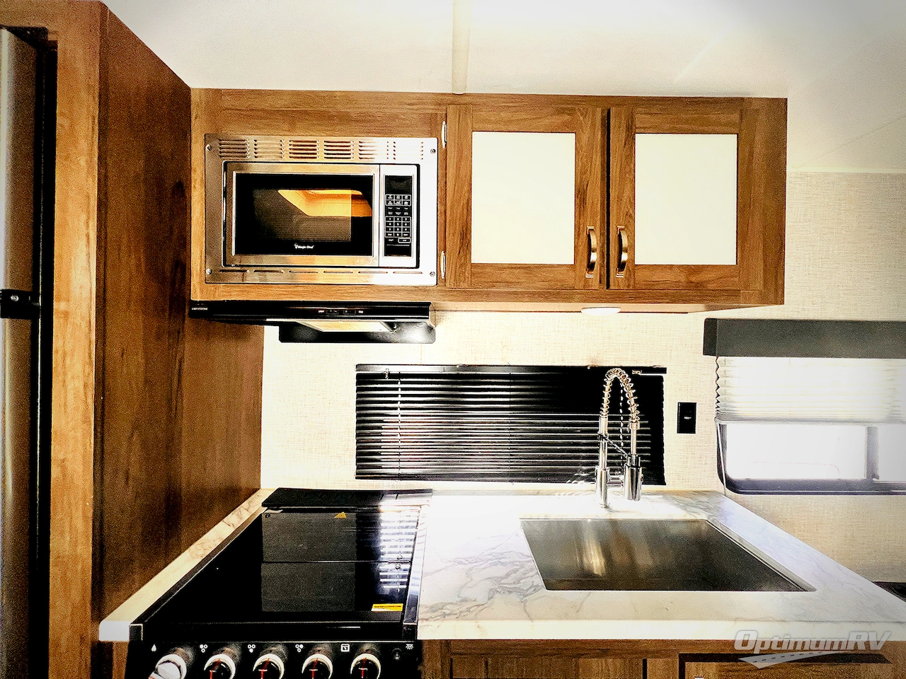 2021 East To West Della Terra 250BH Photo 11