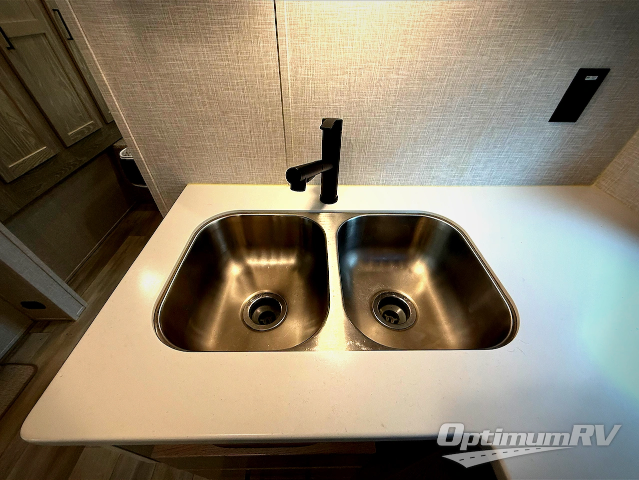 2023 Forest River Rockwood Mini Lite 2511S Photo 8