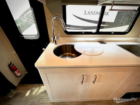 2023 Renegade Vienna 25RML RV Photo 3