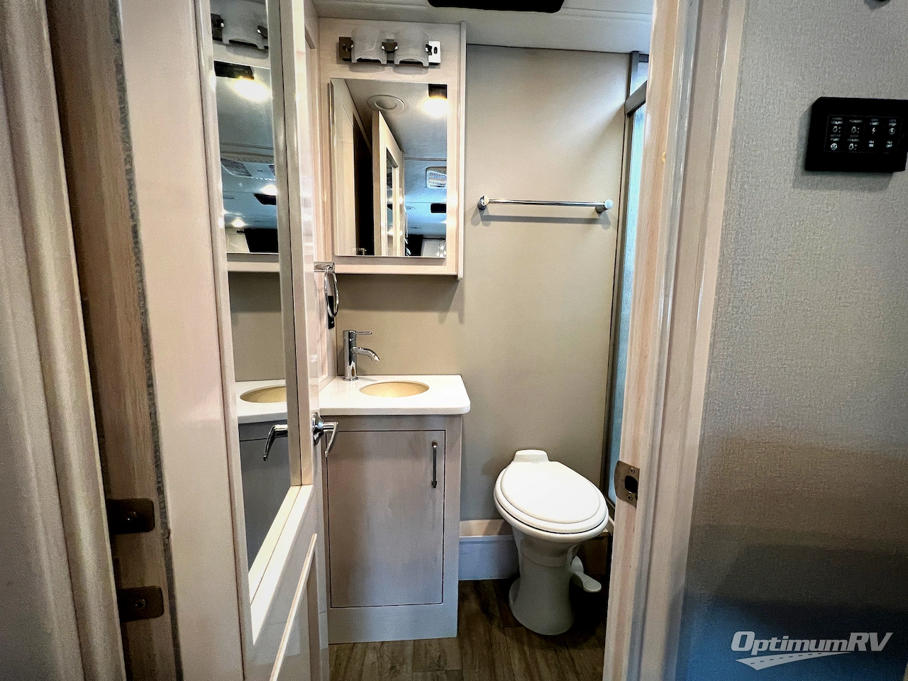 2023 Renegade Vienna 25RML Photo 20