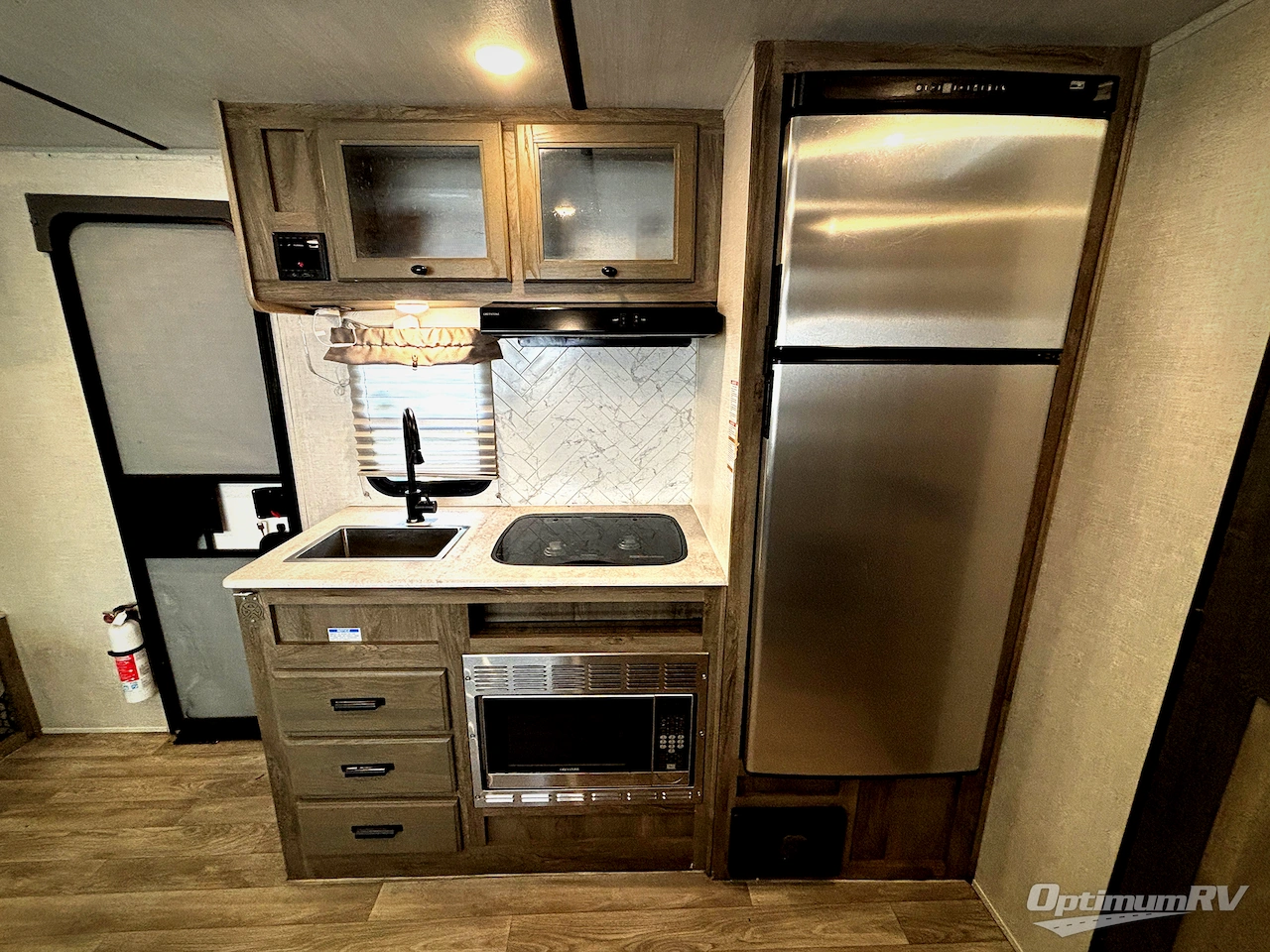 2022 Forest River Surveyor Legend 19MBLE Photo 6