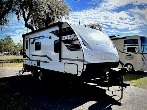 Used 2022 Coachmen Northern Spirit Ultra Lite 1943RB Featured Photo