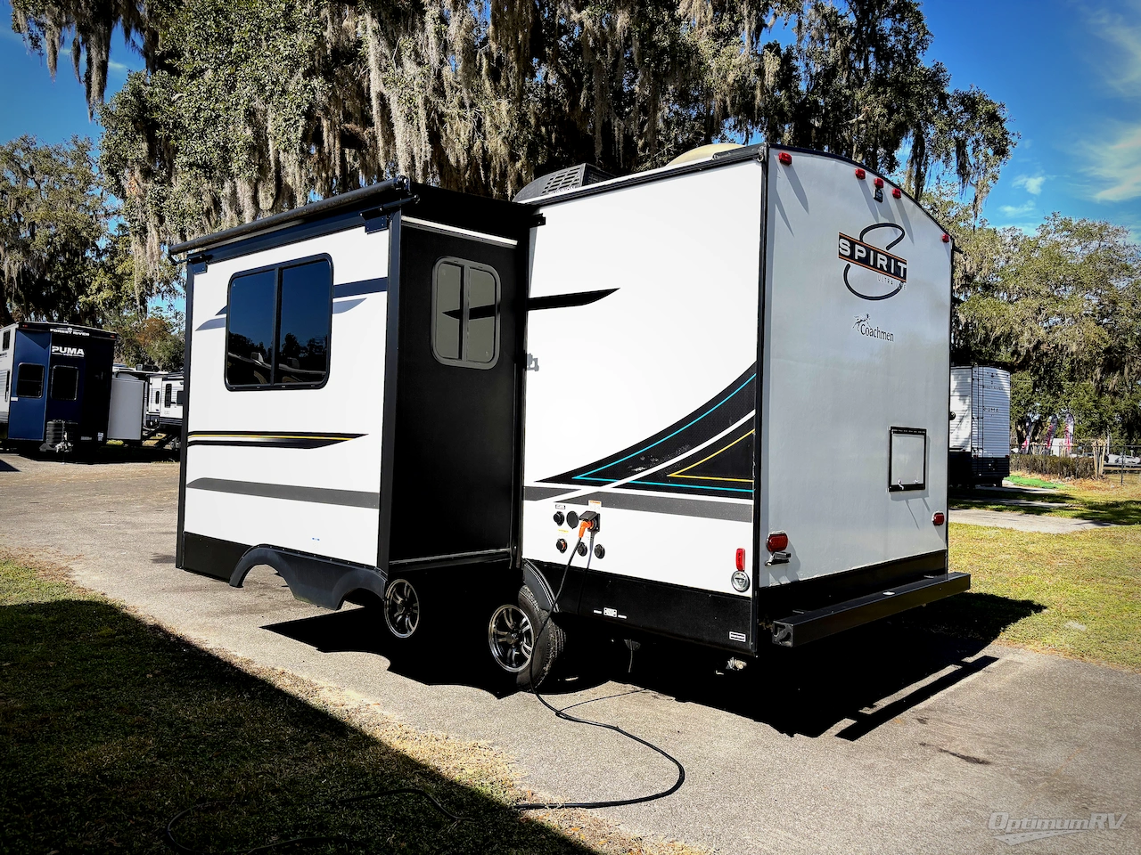 2022 Coachmen Northern Spirit Ultra Lite 1943RB Photo 3