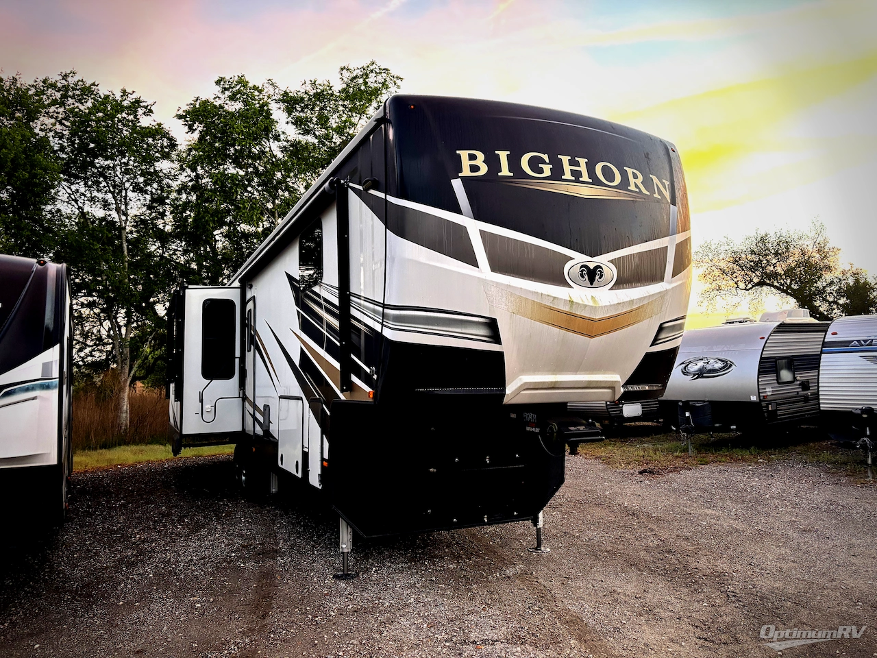 2022 Heartland Bighorn 3776RL Photo 1