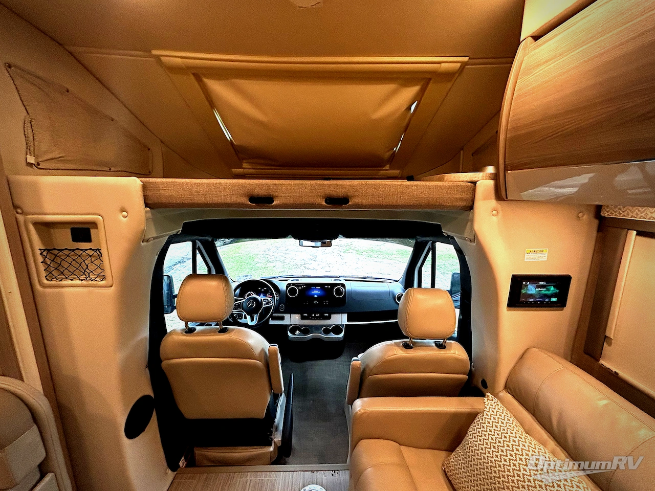 2022 Thor Tiburon Sprinter 24RW Photo 10