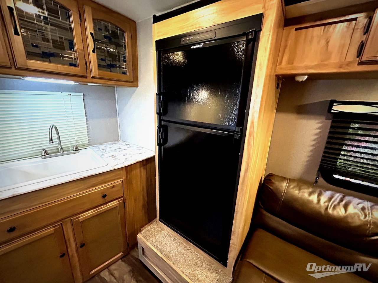 2019 Coachmen Freedom Express Pilot 19RKS Photo 13