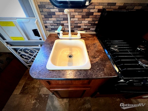 2013 Jayco Jay Feather Ultra Lite X18D RV Photo 4