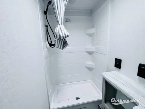 2025 East To West Della Terra LE 170BHSLE RV Photo 4