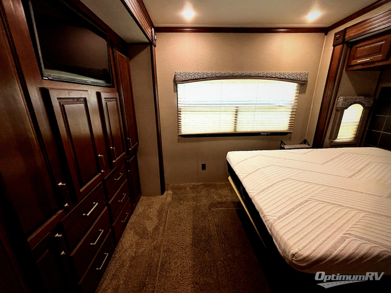 2019 Keystone alpine 3800FK Photo 21