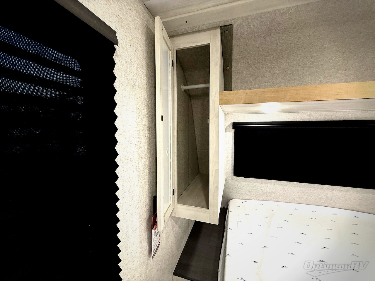 2026 East To West Longitude 185RB Photo 19