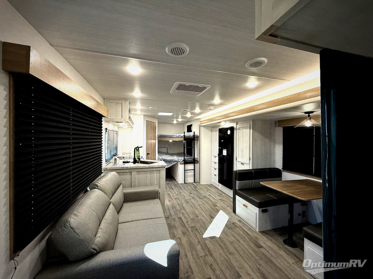 2026 East To West Longitude 285BH Photo 4