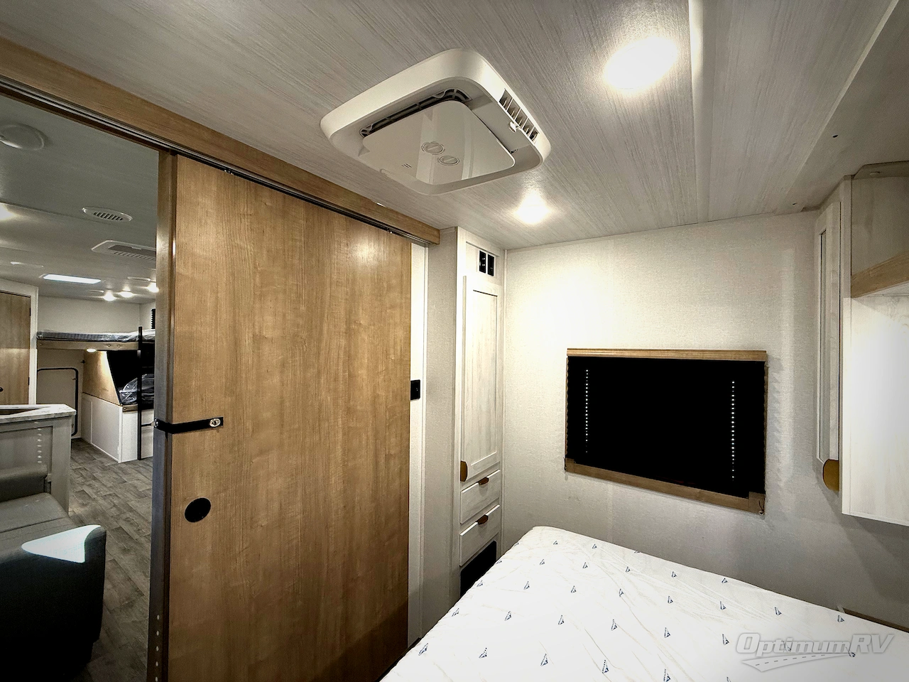 2026 East To West Longitude 285BH Photo 22