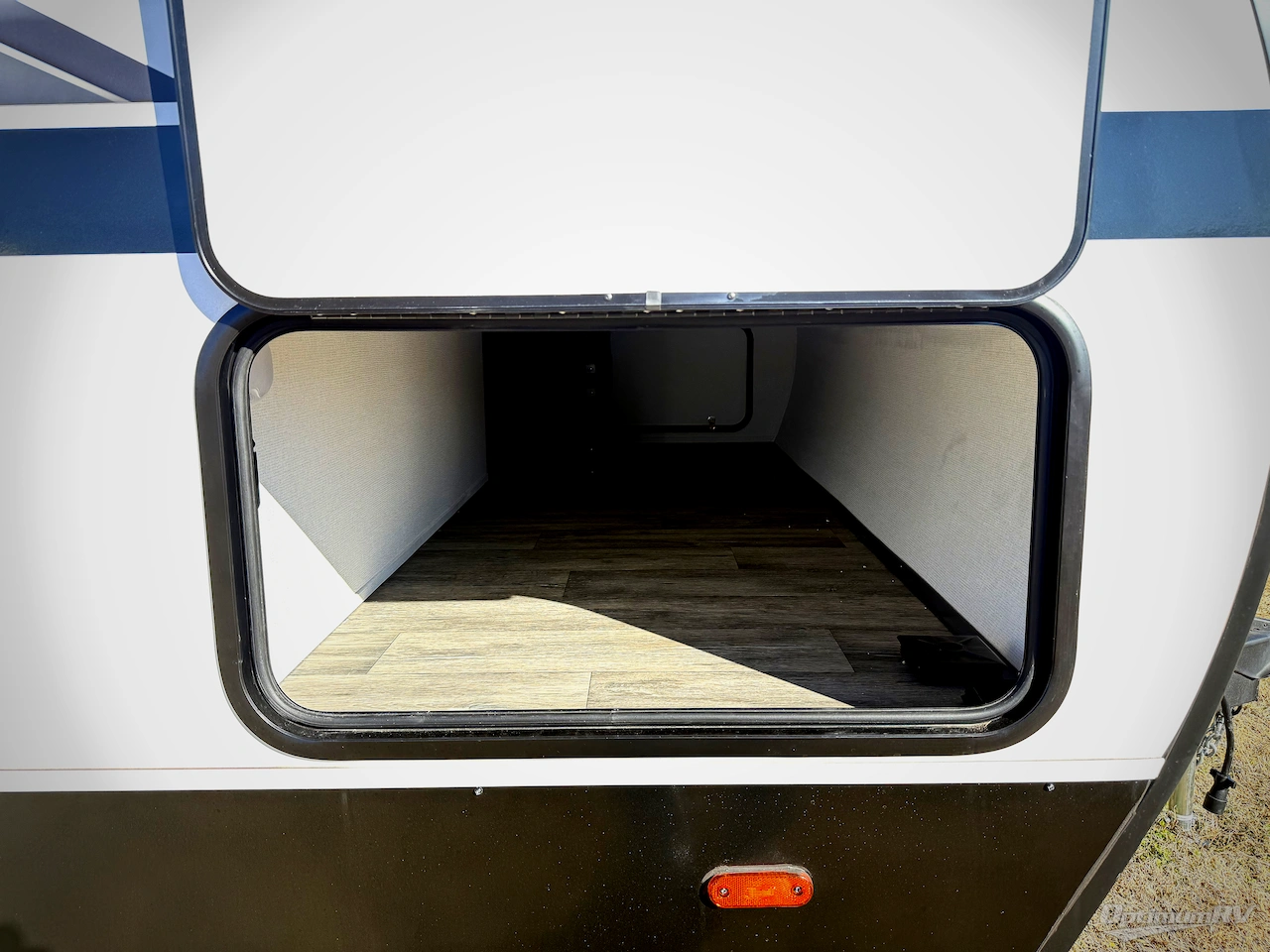 2026 East To West Longitude 285BH Photo 24