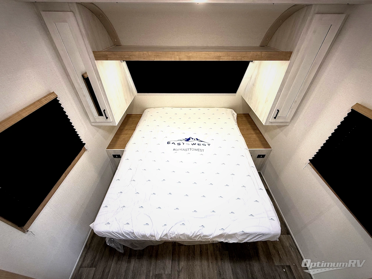 2026 East To West Longitude 255BH Photo 8