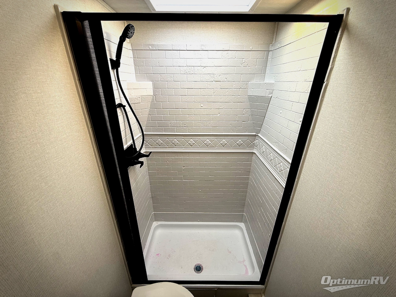 2026 East To West Longitude 255BH Photo 23