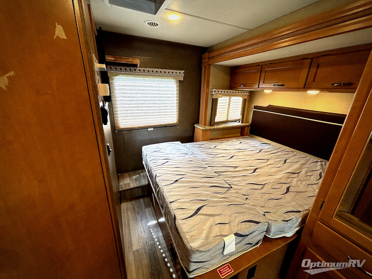 2017 Thor Four Winds 24F Photo 16