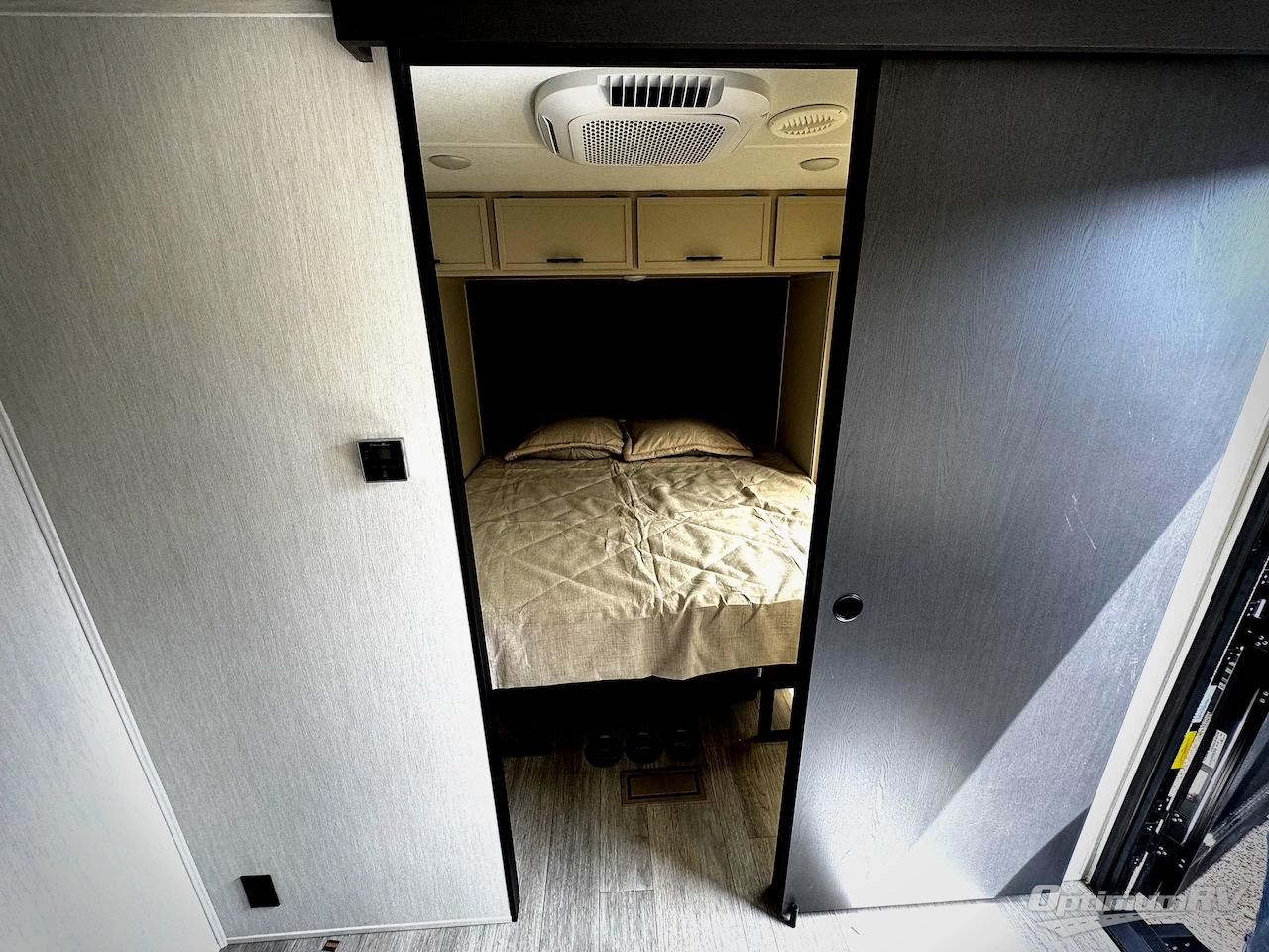 2026 Prime Time Avenger 23BHS Photo 6