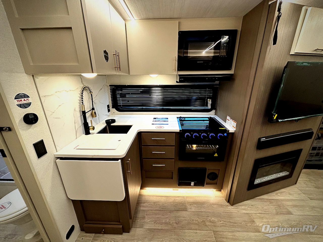 2026 East To West Alta 3010KBH Photo 6