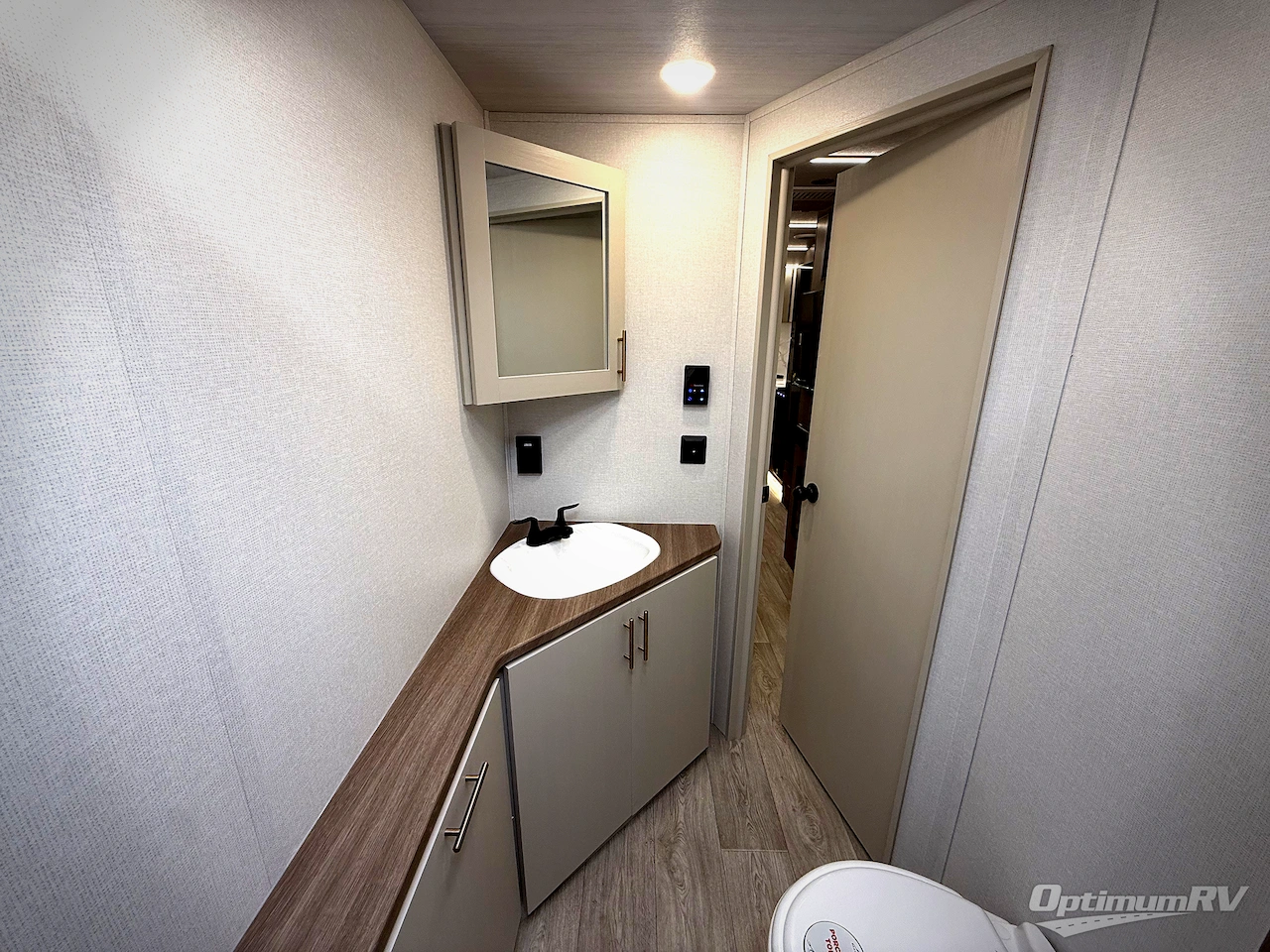 2026 East To West Alta 2800KBH Photo 21