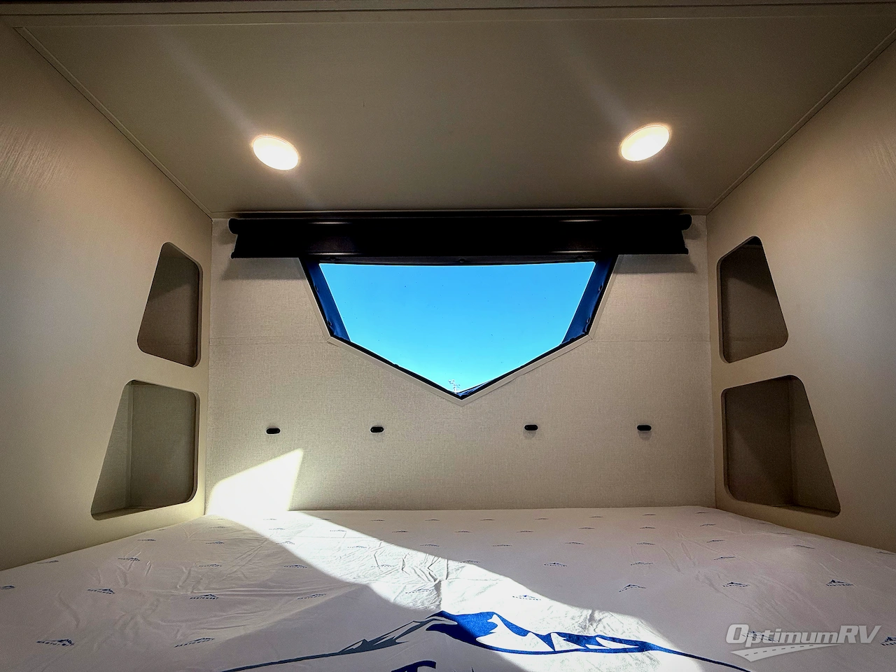 2026 East To West Alta 2800KBH Photo 25