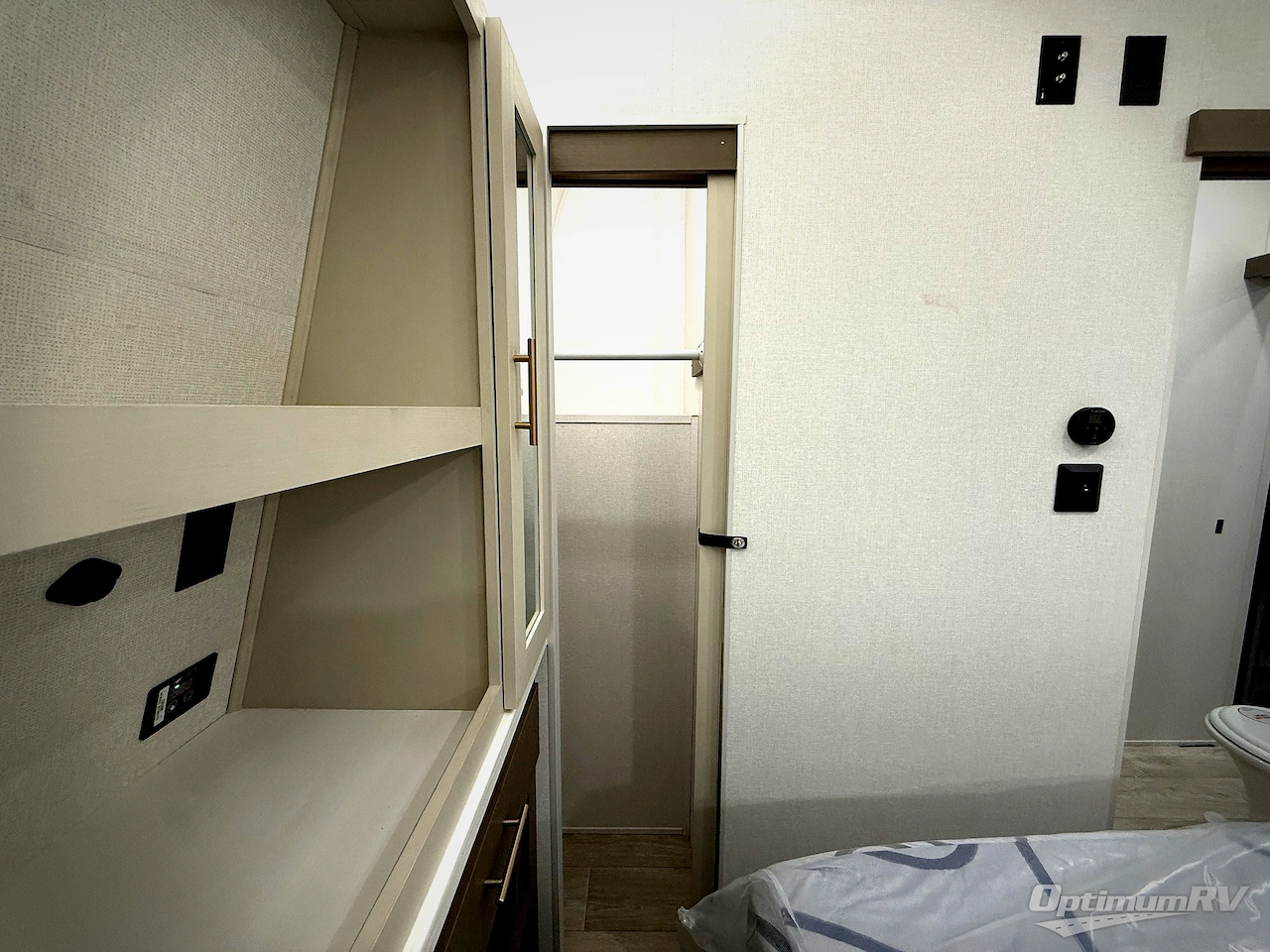 2026 East To West Alta 2400KTH Photo 22