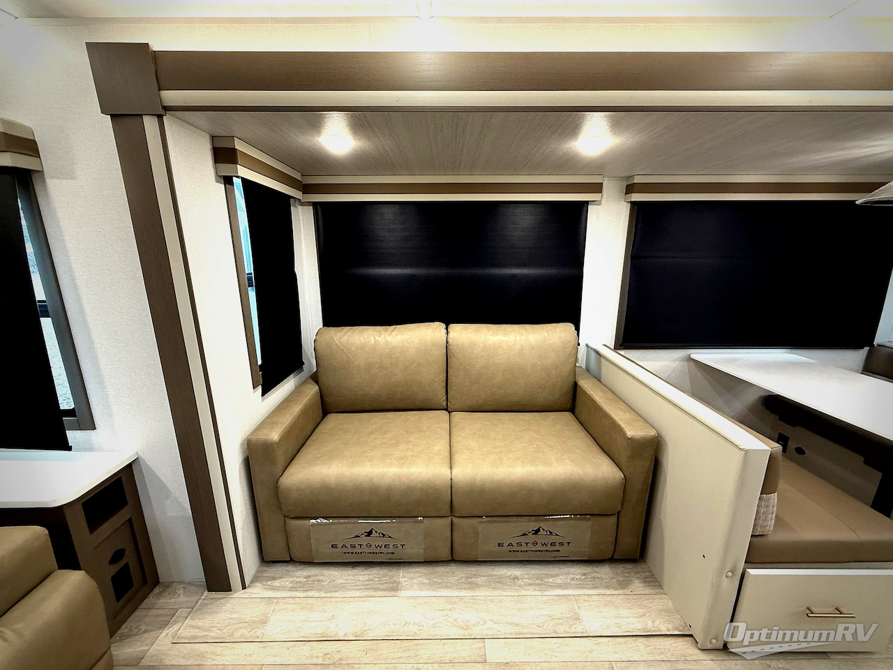 2026 East To West Alta 2850KRL Photo 4