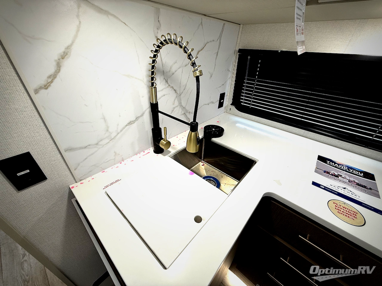 2026 East To West Alta 2850KRL Photo 11